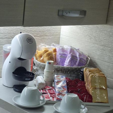 La Casa Di Zia Raf Apartman Nápoly Kültér fotó
